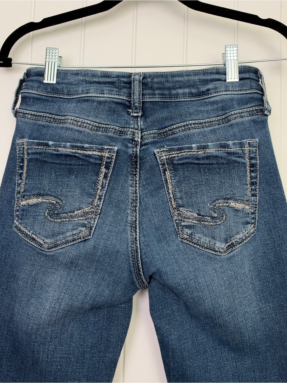 Silver Jeans Co Dark Wash Bootcut Jeans Wave Back Pockets W25 L31